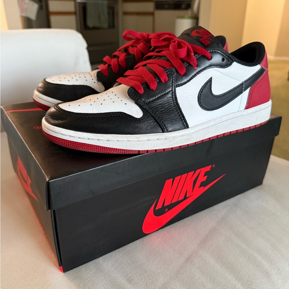 Air Jordan 1 Low Black Toe, size 11